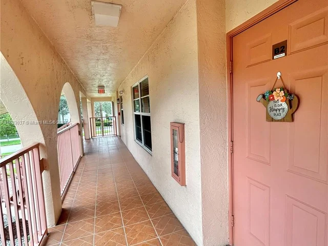 1105 Bahama Bnd # B2, Coconut Creek FL 33066