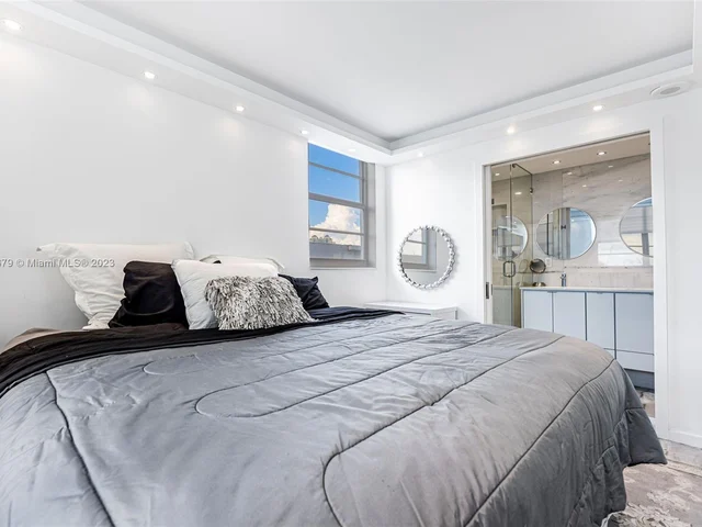 465 Ocean Dr # 506, Miami Beach FL 33139