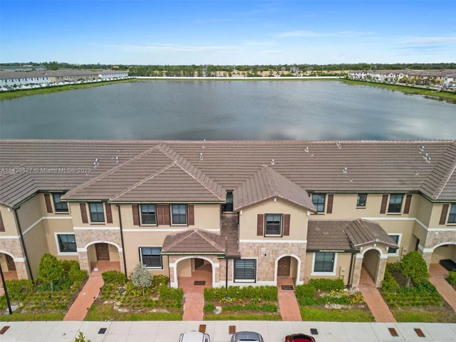 11305 W 34th Way, Hialeah FL 33018