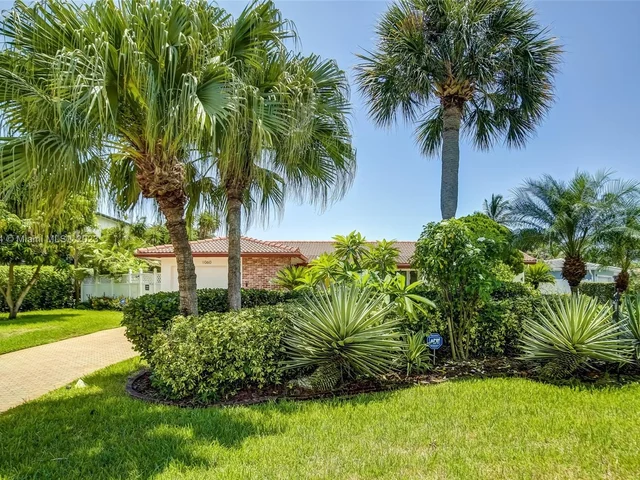 1060 NE 26th Ave, Pompano Beach FL 33062