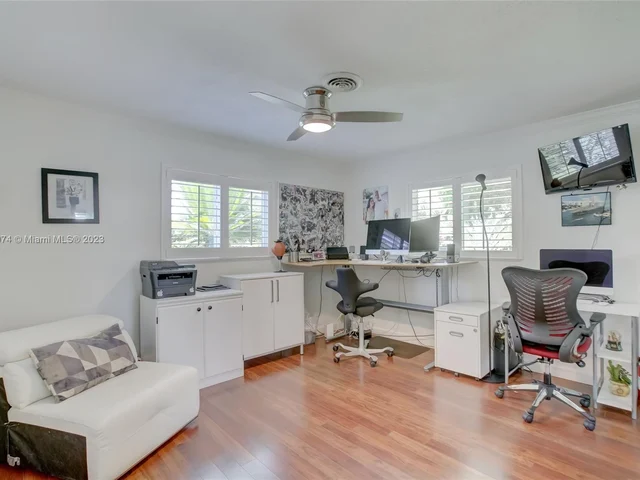 1060 NE 26th Ave, Pompano Beach FL 33062