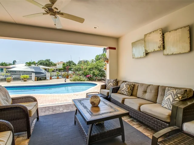 1060 NE 26th Ave, Pompano Beach FL 33062