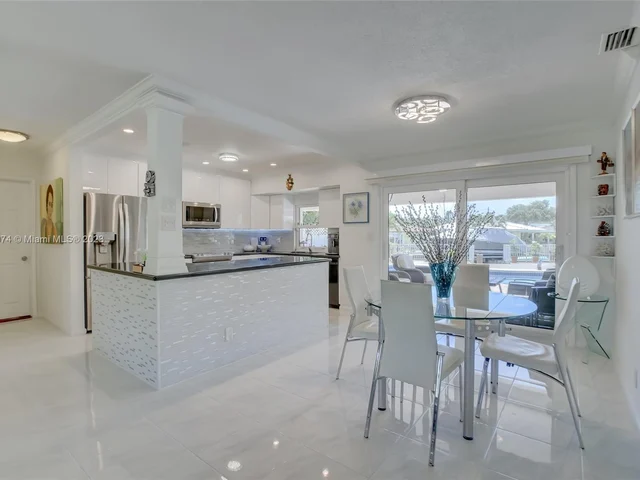 1060 NE 26th Ave, Pompano Beach FL 33062