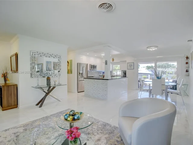 1060 NE 26th Ave, Pompano Beach FL 33062