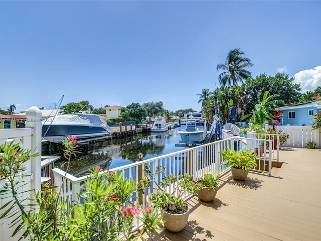 1060 NE 26th Ave, Pompano Beach FL 33062