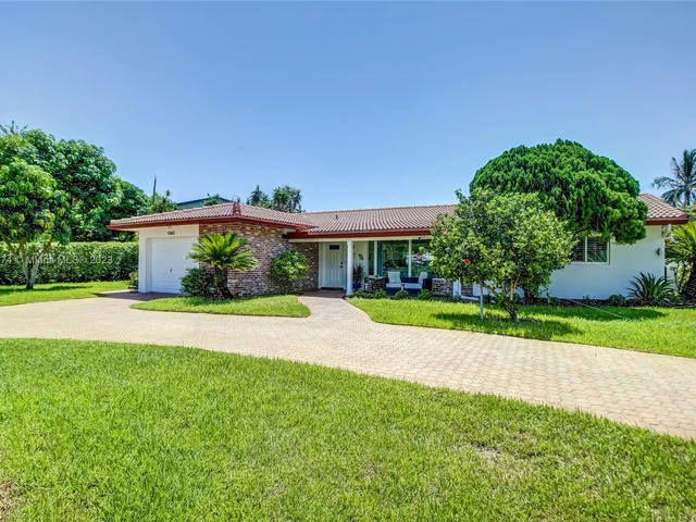 1060 NE 26th Ave, Pompano Beach FL 33062