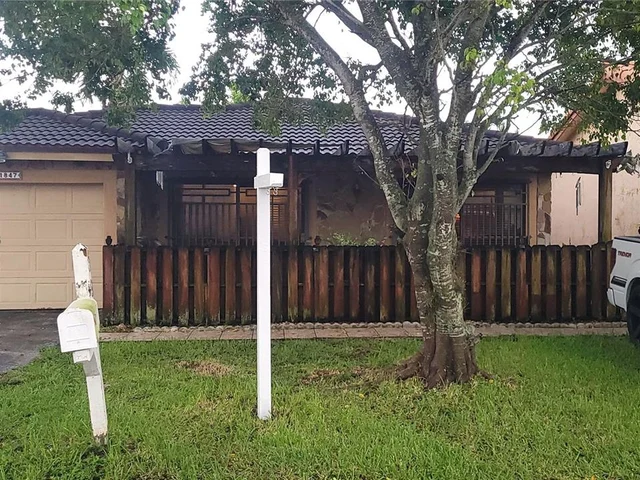 1847 SW 136th Pl, Miami FL 33175