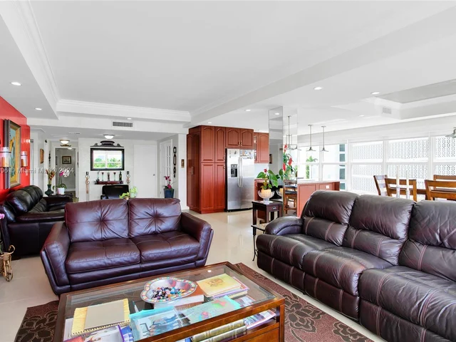 9100 W Bay Harbor Dr, Bay Harbor Islands FL 33154