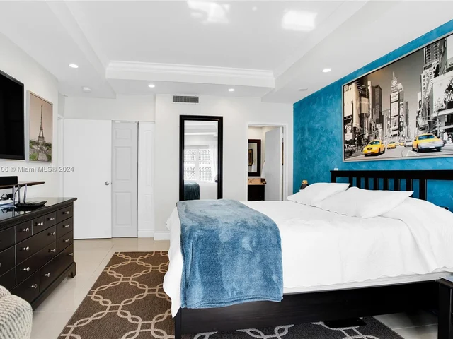 9100 W Bay Harbor Dr, Bay Harbor Islands FL 33154