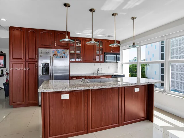 9100 W Bay Harbor Dr, Bay Harbor Islands FL 33154