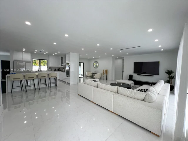 2051 NE 210th St, Miami FL 33179