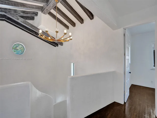 820 SE 8th St, Fort Lauderdale FL 33316