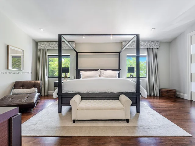 2000 S Bayshore Dr # 43, Miami FL 33133