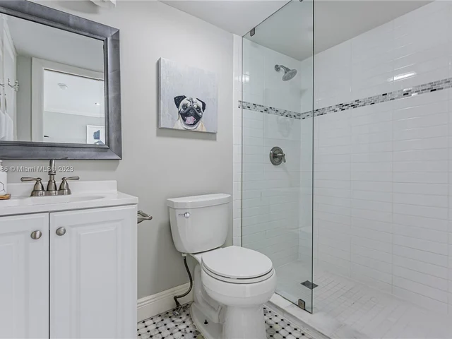 2000 S Bayshore Dr # 43, Miami FL 33133