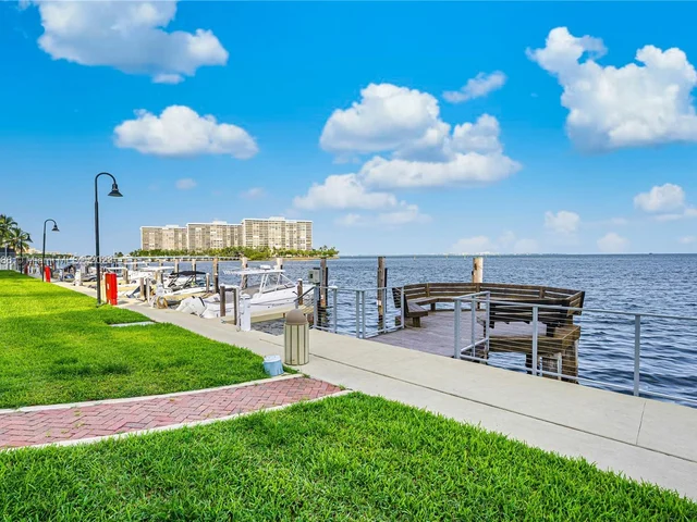 2000 S Bayshore Dr # 43, Miami FL 33133