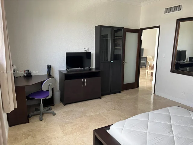 4001 S Ocean Dr, Hollywood FL 33019