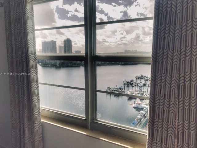 2780 NE 183rd St # 1414, Aventura FL 33160