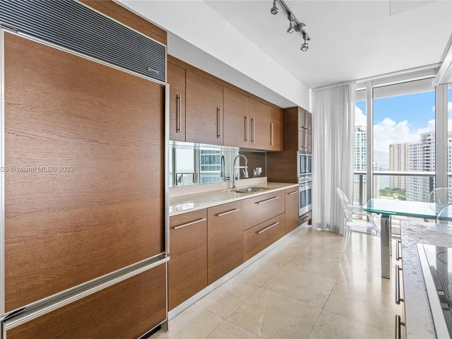 485 Brickell Ave # 2610, Miami FL 33131