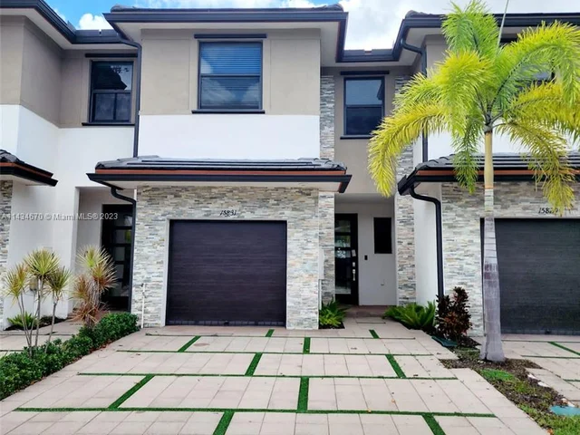 15831 NW 91st Ct, Miami Lakes FL 33018