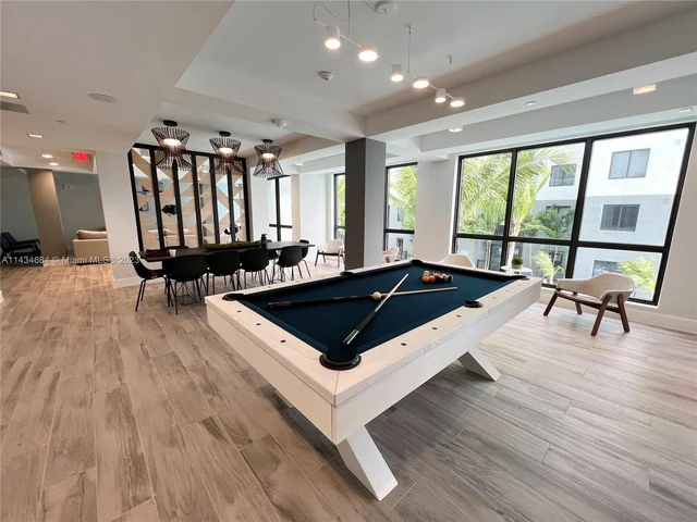 401 Hialeah Dr # 701, Hialeah FL 33010