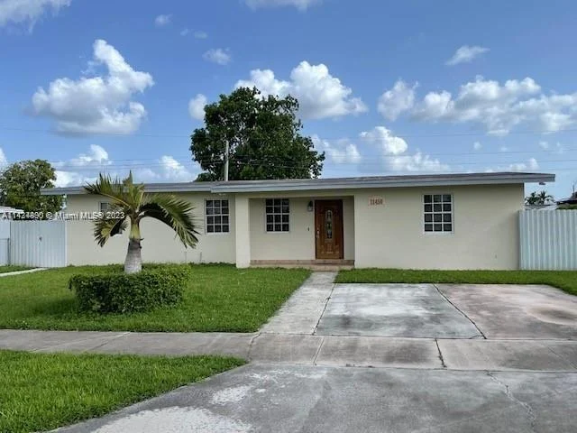 11450 SW 42nd Ter, Miami FL 33165