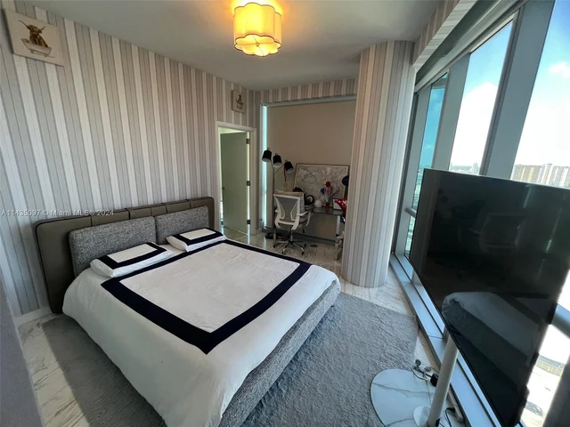 17121 Collins Ave # 2008, Sunny Isles Beach FL 33160