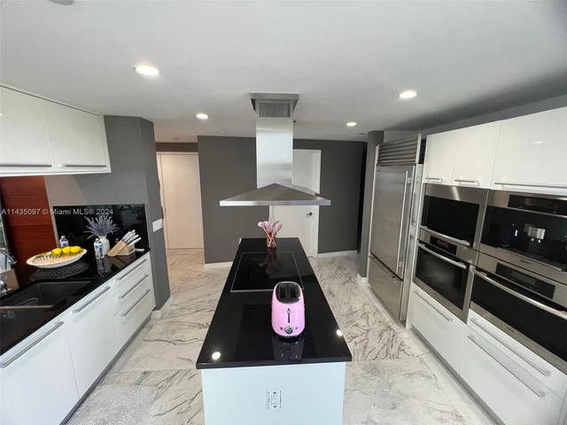 17121 Collins Ave # 2008, Sunny Isles Beach FL 33160