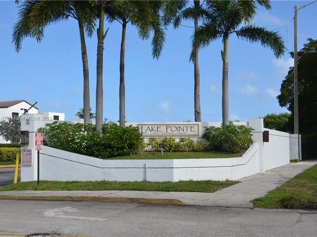 201 Lake Pointe Dr # 208, Oakland Park FL 33309