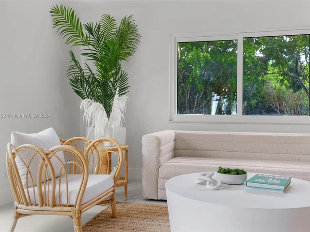 10890 La Reina Rd, Delray Beach FL 33446