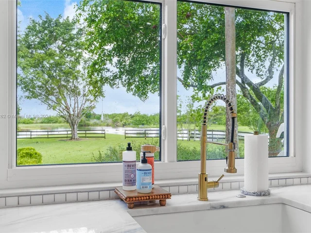 10890 La Reina Rd, Delray Beach FL 33446