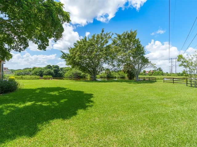 10890 La Reina Rd, Delray Beach FL 33446