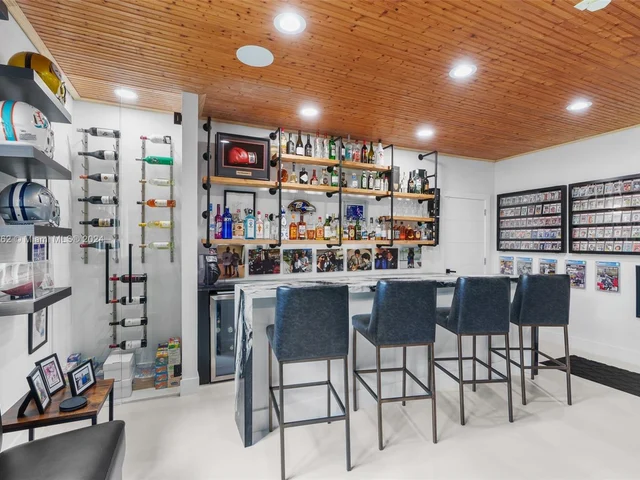 10890 La Reina Rd, Delray Beach FL 33446