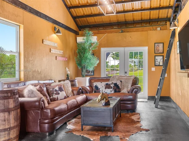 10890 La Reina Rd, Delray Beach FL 33446