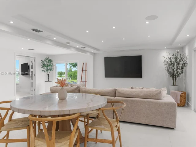 10890 La Reina Rd, Delray Beach FL 33446