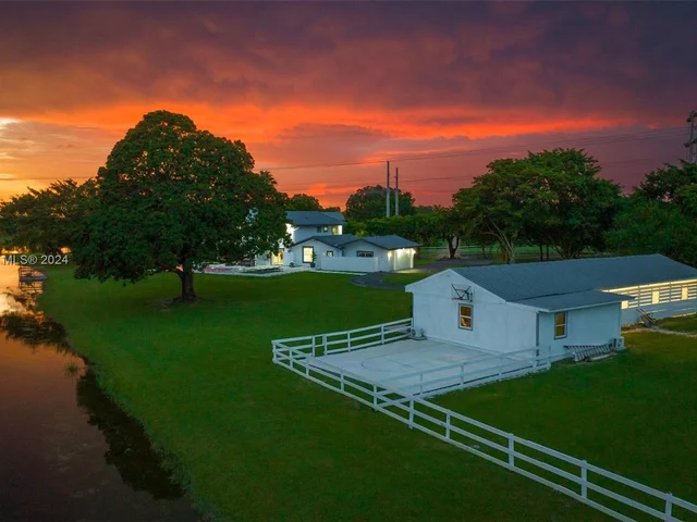 10890 La Reina Rd, Delray Beach FL 33446