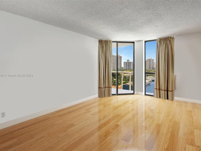 3640 Yacht Club Dr # 1008, Aventura FL 33180