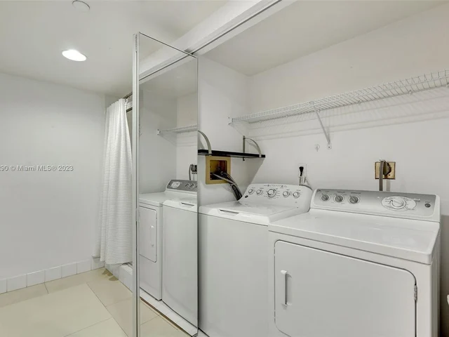 3640 Yacht Club Dr # 1008, Aventura FL 33180