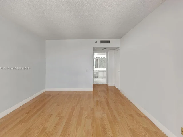 3640 Yacht Club Dr # 1008, Aventura FL 33180