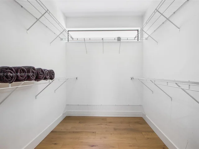 277 NW 43rd St, Miami FL 33127