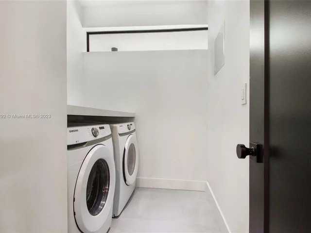 277 NW 43rd St, Miami FL 33127