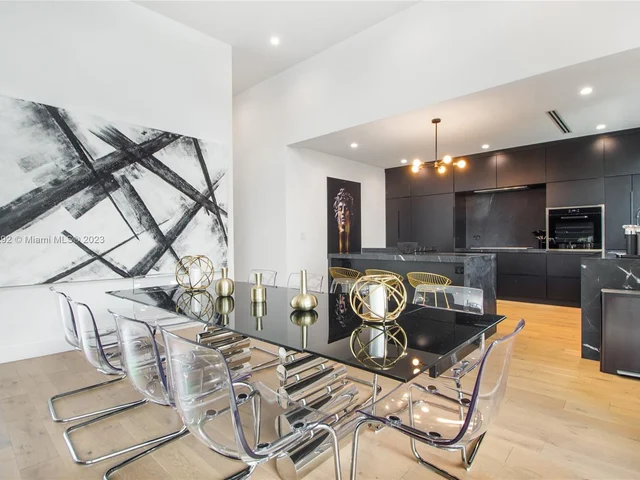 277 NW 43rd St, Miami FL 33127