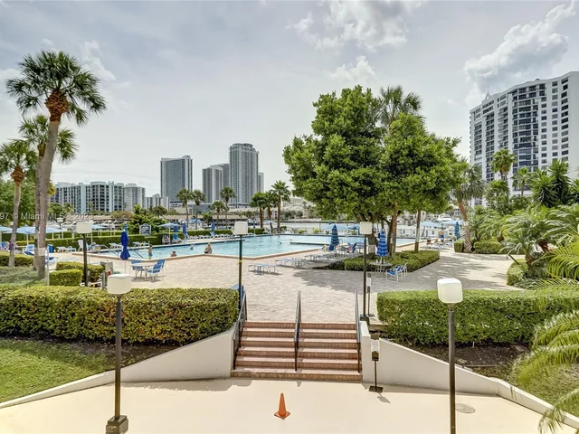 2500 Parkview Dr # 820, Hallandale Beach FL 33009