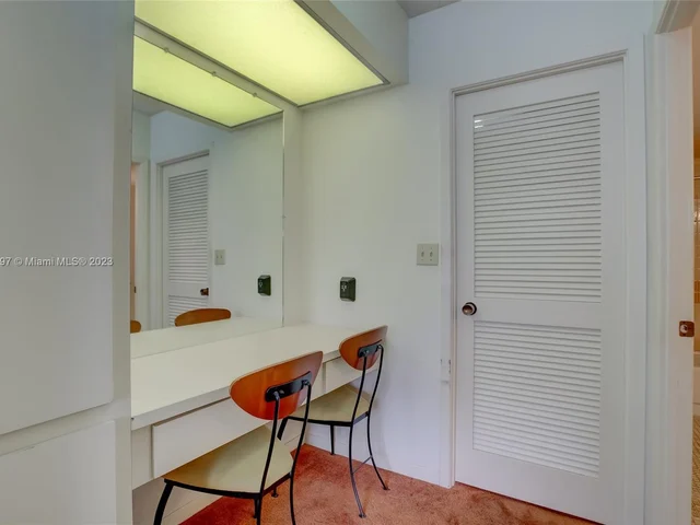 2500 Parkview Dr # 820, Hallandale Beach FL 33009