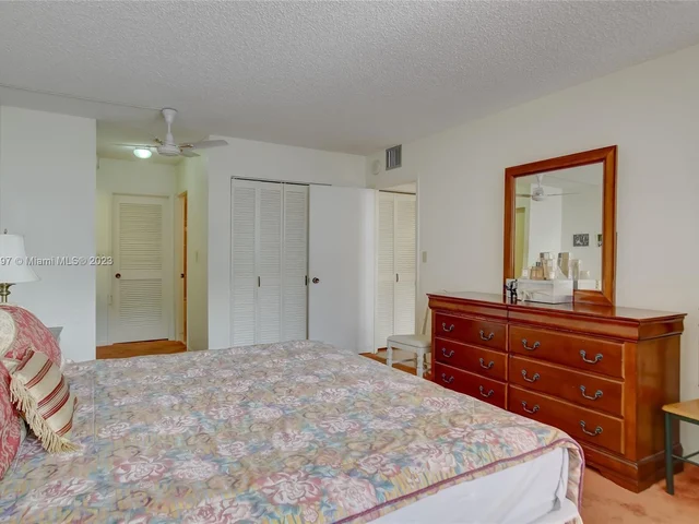 2500 Parkview Dr # 820, Hallandale Beach FL 33009