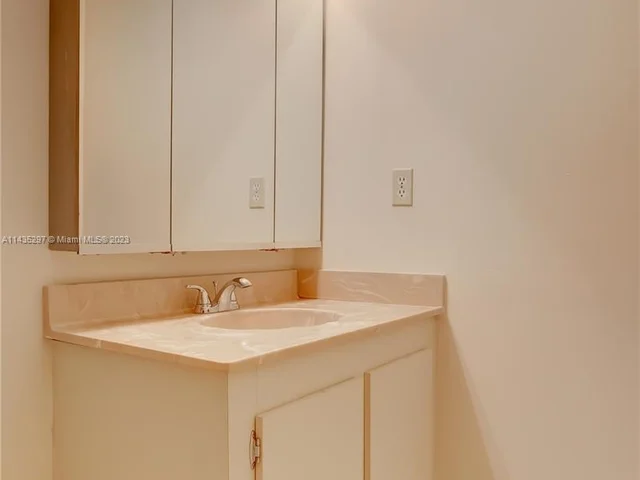 2500 Parkview Dr # 820, Hallandale Beach FL 33009