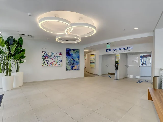 2500 Parkview Dr # 820, Hallandale Beach FL 33009