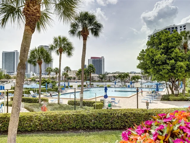 2500 Parkview Dr # 820, Hallandale Beach FL 33009