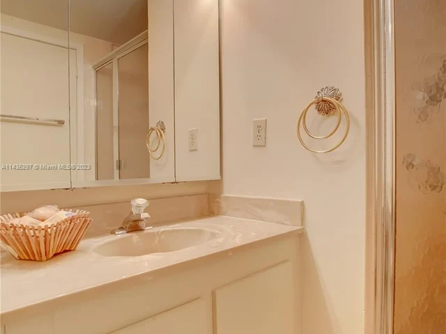 2500 Parkview Dr # 820, Hallandale Beach FL 33009