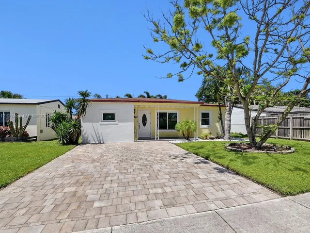 341 NW 52nd St, Oakland Park FL 33309