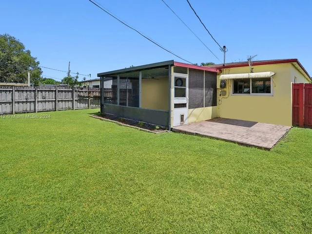 341 NW 52nd St, Oakland Park FL 33309